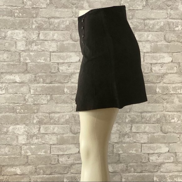 NWOT Black Suede Mini Skirt with Button Details - Picture 6 of 7
